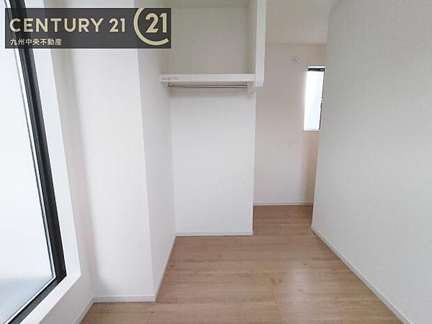 【クローゼット】お部屋ごとに設けた収納は住みやすさへのこだわりです。