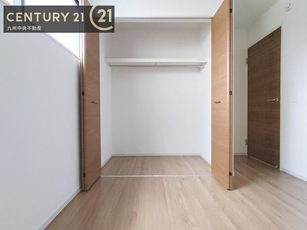 【クローゼット】お部屋ごとに設けた収納は住みやすさへのこだわりです。