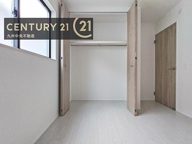 【クローゼット】お部屋ごとに設けた収納は住みやすさへのこだわりです。