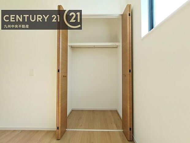 【クローゼット】お部屋ごとに設けた収納は住みやすさへのこだわりです。