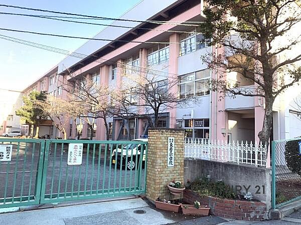 福岡市立東若久小学校まで400m