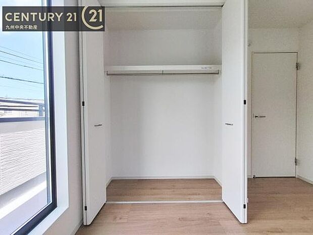 【クローゼット】お部屋ごとに設けた収納は住みやすさへのこだわりです。