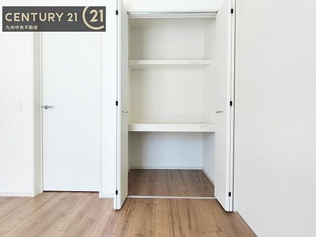 【クローゼット】お部屋ごとに設けた収納は住みやすさへのこだわりです。
