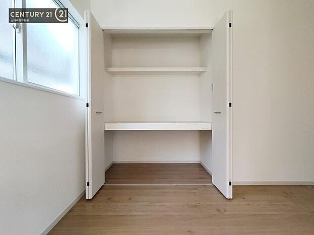 【クローゼット】お部屋ごとに設けた収納は住みやすさへのこだわりです。