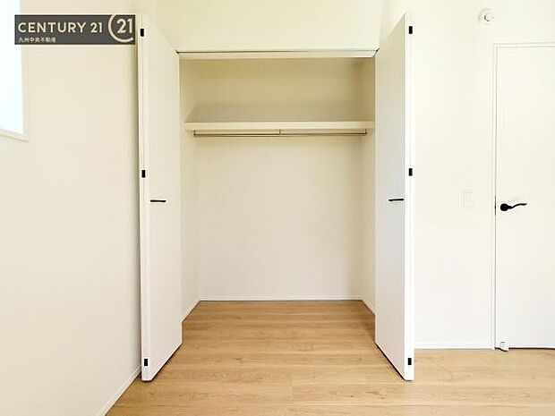 【クローゼット】お部屋ごとに設けた収納は住みやすさへのこだわりです。