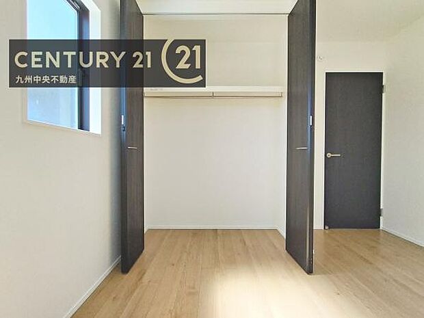 【クローゼット】お部屋ごとに設けた収納は住みやすさへのこだわりです。