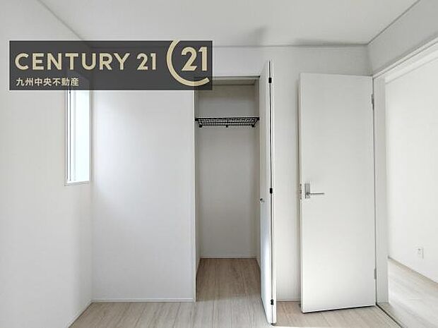 【クローゼット】お部屋ごとに設けた収納は住みやすさへのこだわりです。