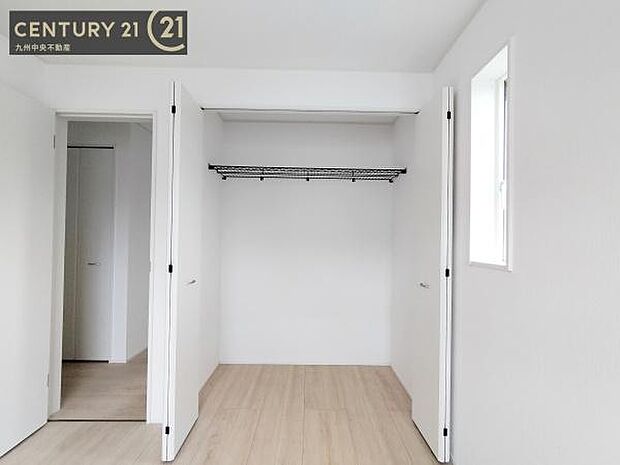 【クローゼット】お部屋ごとに設けた収納は住みやすさへのこだわりです。