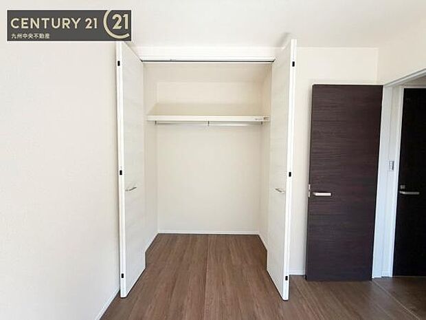 【クローゼット】お部屋ごとに設けた収納は住みやすさへのこだわりです。