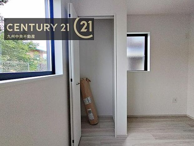 【クローゼット】お部屋ごとに設けた収納は住みやすさへのこだわりです。