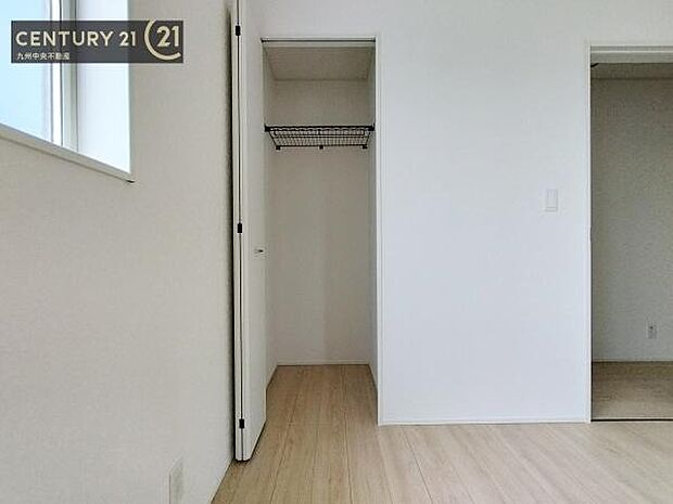 【クローゼット】お部屋ごとに設けた収納は住みやすさへのこだわりです。
