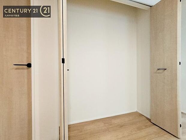 【クローゼット】お部屋ごとに設けた収納は住みやすさへのこだわりです。