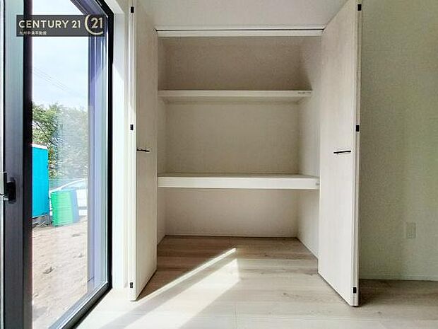 【クローゼット】お部屋ごとに設けた収納は住みやすさへのこだわりです。