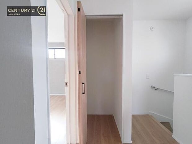 【クローゼット】お部屋ごとに設けた収納は住みやすさへのこだわりです。