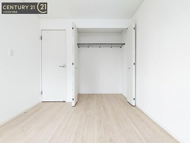 【クローゼット】お部屋ごとに設けた収納は住みやすさへのこだわりです。