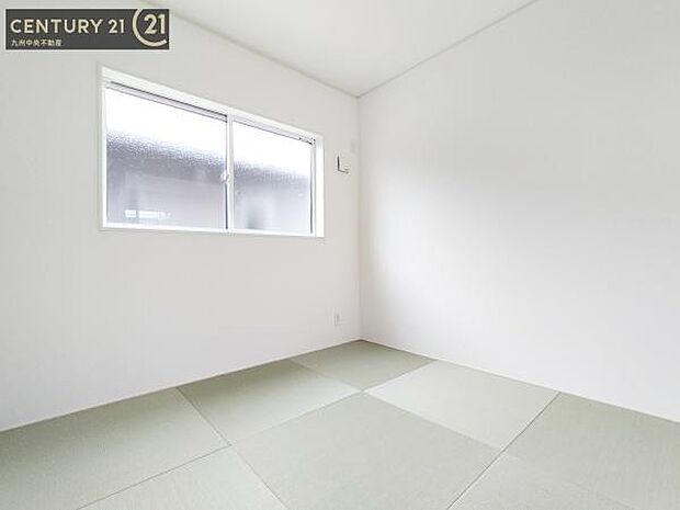 【和室】あると嬉しい和室。小さなお子様の遊ぶスペースやお昼寝タイムにも最適です。