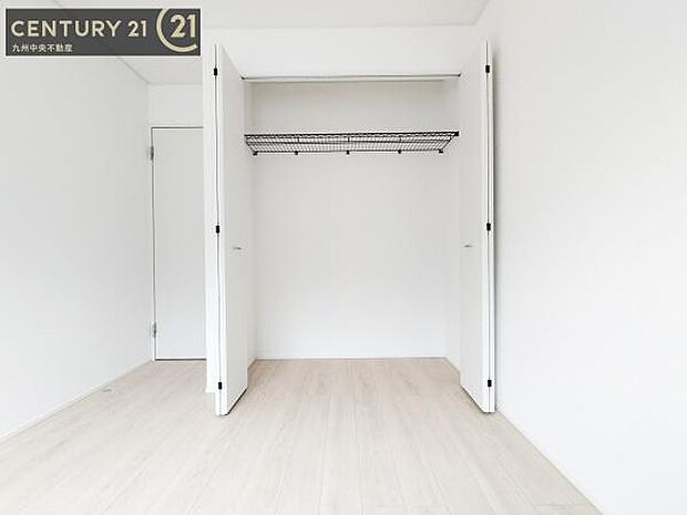 【クローゼット】お部屋ごとに設けた収納は住みやすさへのこだわりです。