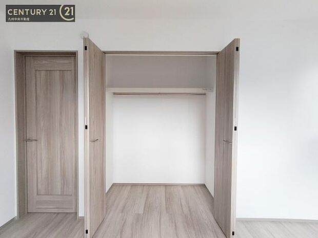 【クローゼット】お部屋ごとに設けた収納は住みやすさへのこだわりです。
