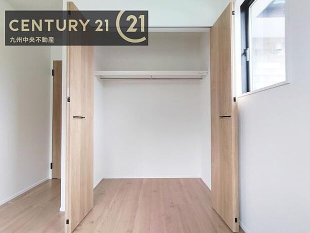 【クローゼット】お部屋ごとに設けた収納は住みやすさへのこだわりです。