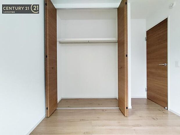 【クローゼット】お部屋ごとに設けた収納は住みやすさへのこだわりです。