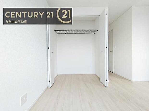 【クローゼット】お部屋ごとに設けた収納は住みやすさへのこだわりです。