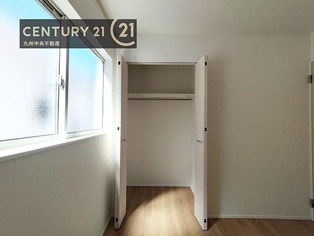 【クローゼット】お部屋ごとに設けた収納は住みやすさへのこだわりです。