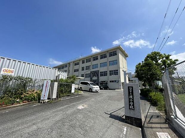 福岡市立堤小学校まで632m