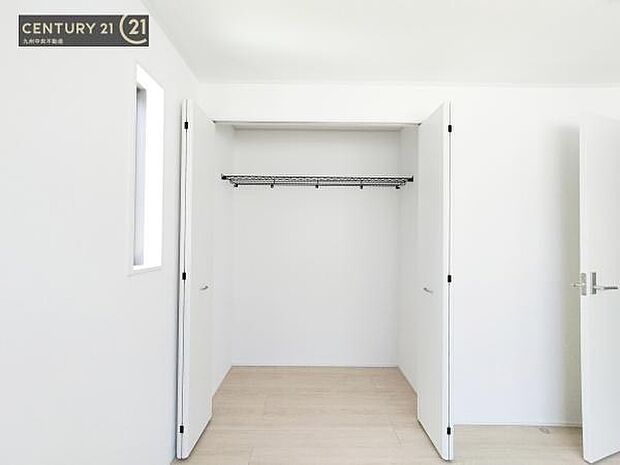 【クローゼット】お部屋ごとに設けた収納は住みやすさへのこだわりです。