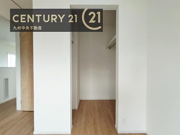 【クローゼット】お部屋ごとに設けた収納は住みやすさへのこだわりです。