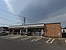 周辺：セブンイレブン弘前東長町店まで663m