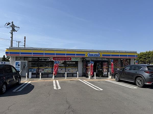 ミニストップ松島団地店まで1678m