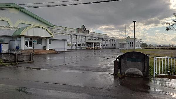 五所川原市立松島小学校まで922m
