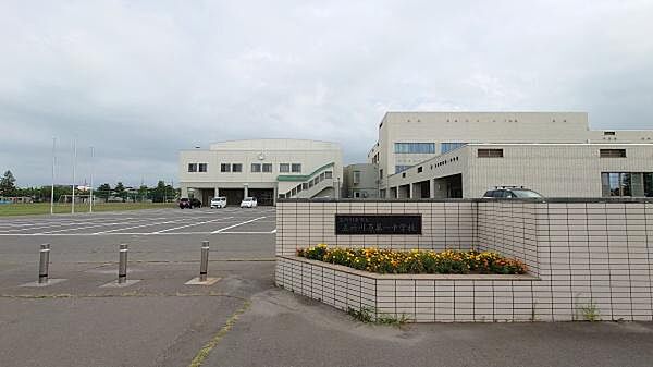 五所川原市立五所川原第一中学校まで1976m
