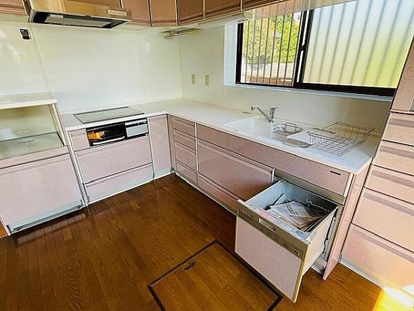IHクッキングヒーターで食器洗浄機付きです！