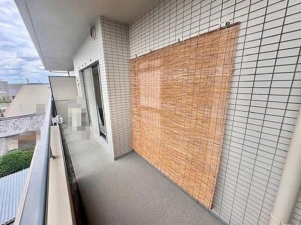 ☆広々としたバルコニーたくさんの洗濯物を干すことができます♪