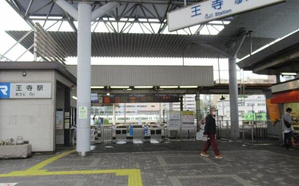 王寺駅(近鉄 生駒線)まで1904m