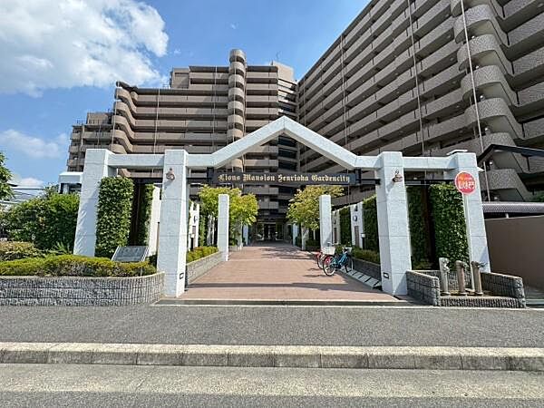 外観：327002227425