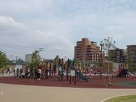 岩倉公園まで554m