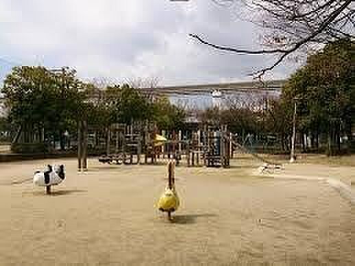 沢良宜公園まで1446m