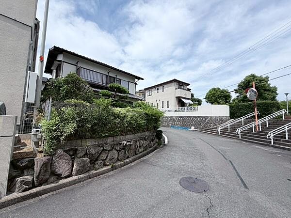 阪急京都線「南茨木」駅まで徒歩約12分大阪モノレール本線「沢良宜」駅まで徒歩約6分