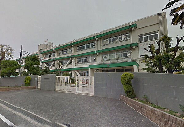 茨木市立南中学校まで897m