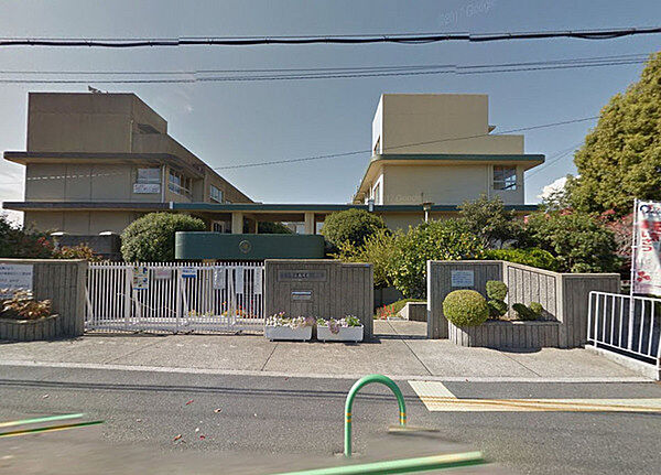 茨木市立西河原小学校まで881m