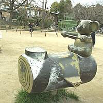 松沢池公園まで727m