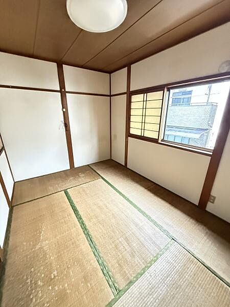 ★しっとり落ち着いた雰囲気の和室です♪