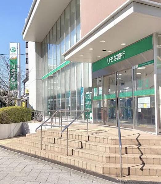 りそな銀行市岡支店まで705m