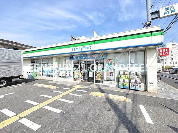 ファミリーマート高槻南庄所町店まで190m