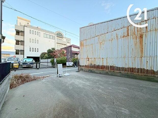 ワンボックスカーも駐車可能です！