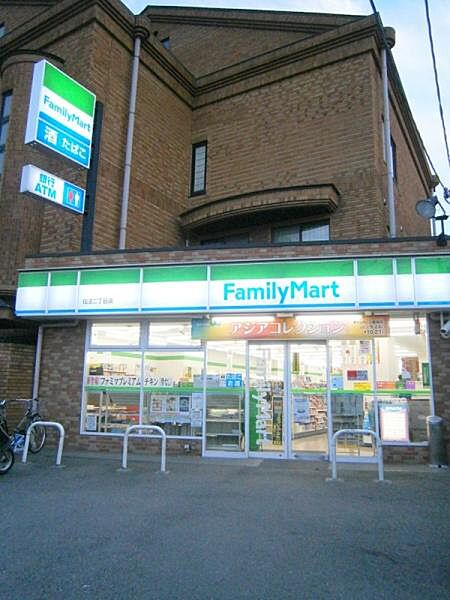 ファミリーマート伝法二丁目店まで419m