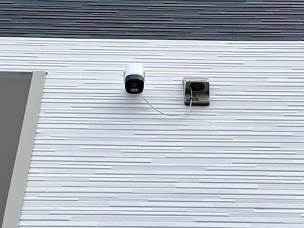 【防犯カメラ】