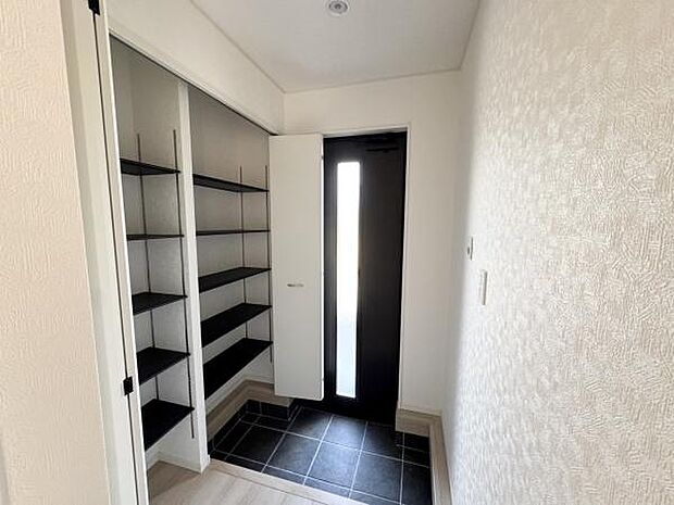 【玄関】シューズボックス完備!